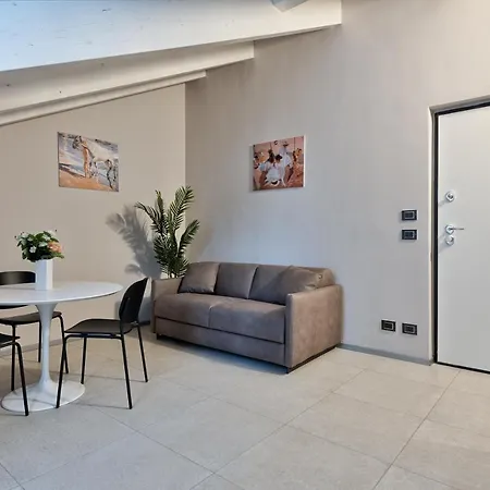 Apartment La Casa Di Malu Apart : Elegant Flats *