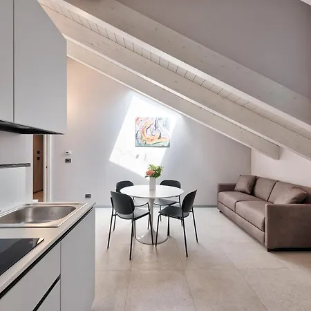 Apartment La Casa Di Malu Apart : Elegant Flats